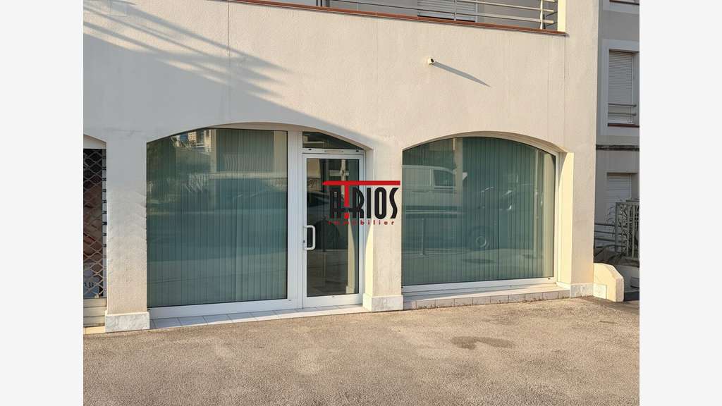 Vente bureaux de 60.15m² sur axe passant à Hyères