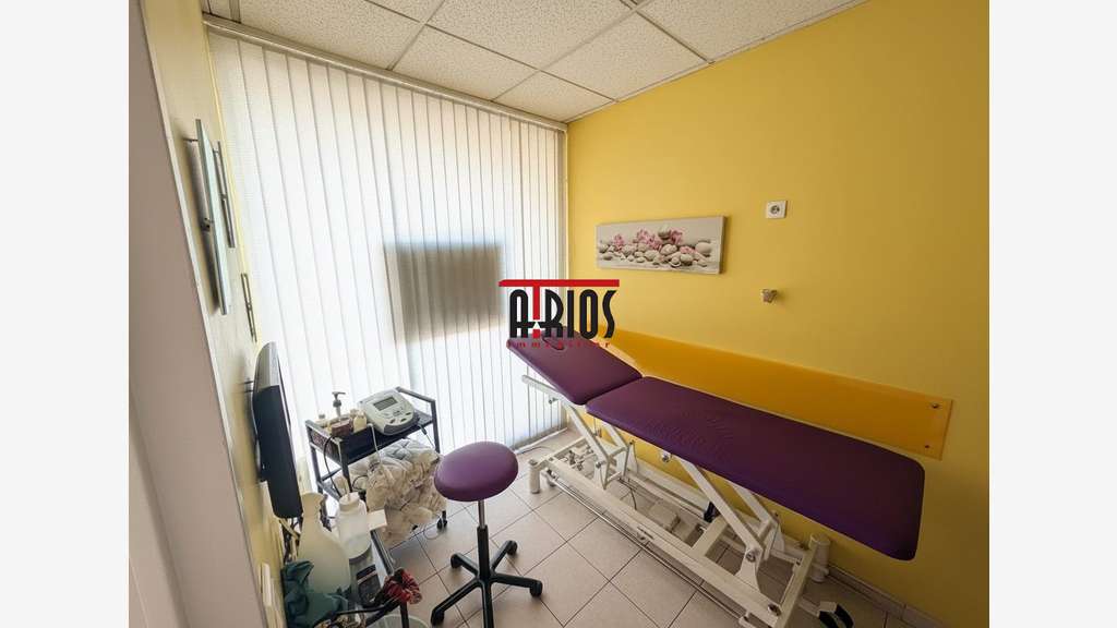 Vente bureaux de 60.15m² sur axe passant à Hyères