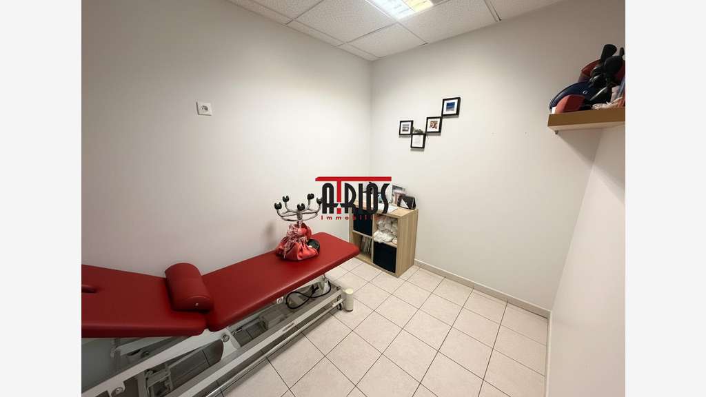 Vente bureaux de 60.15m² sur axe passant à Hyères