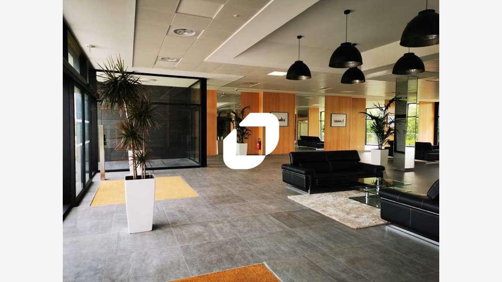 Vente Bureaux 2746m² Jossigny
