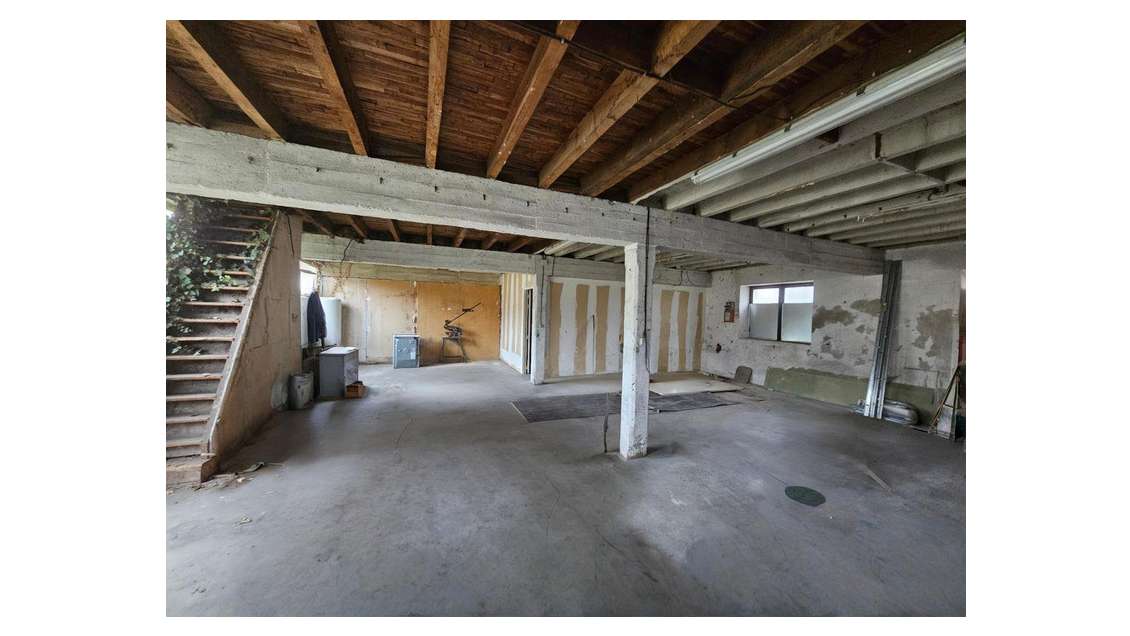 AV local adaptable 140m² à L'Isle-d'Espagnac