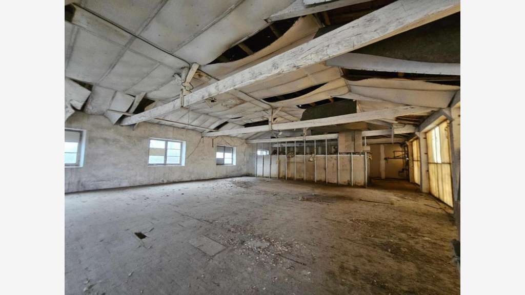 AV local adaptable 140m² à L'Isle-d'Espagnac