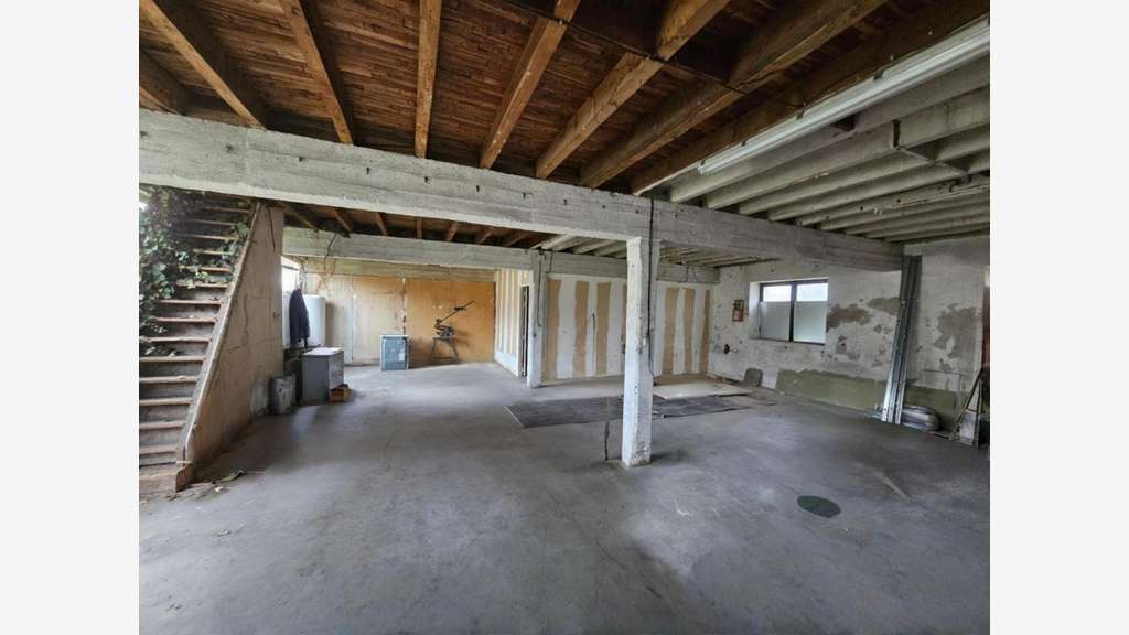 AV local adaptable 140m² à L'Isle-d'Espagnac