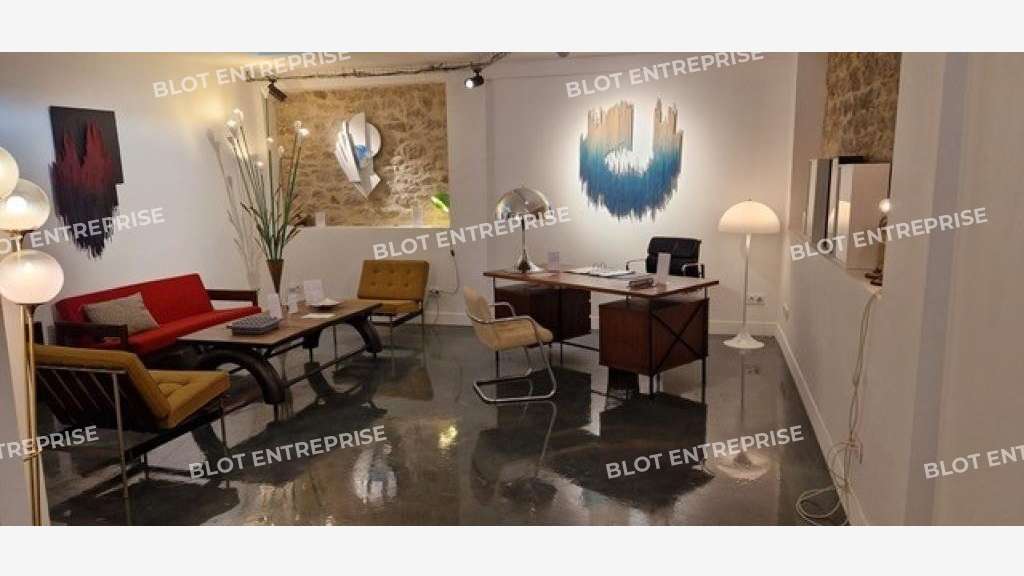 À VENDRE - BUREAUX - LOCAUX COMMERCIAUX - 95 M² -