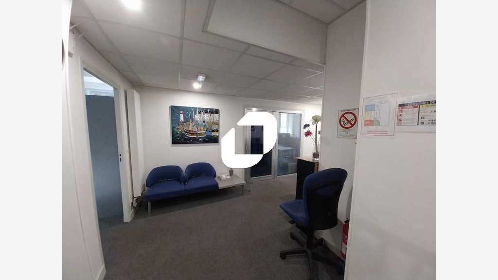 Vente Bureaux 100m² La celle saint cloud