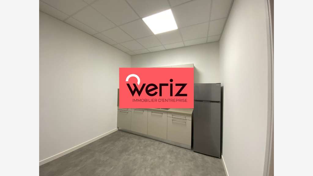 AV bureaux lumineux 1831m² R+4 à La Ciotat centre