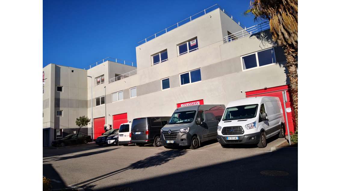 Vente bureaux 246m² comme neufs à La Farlède