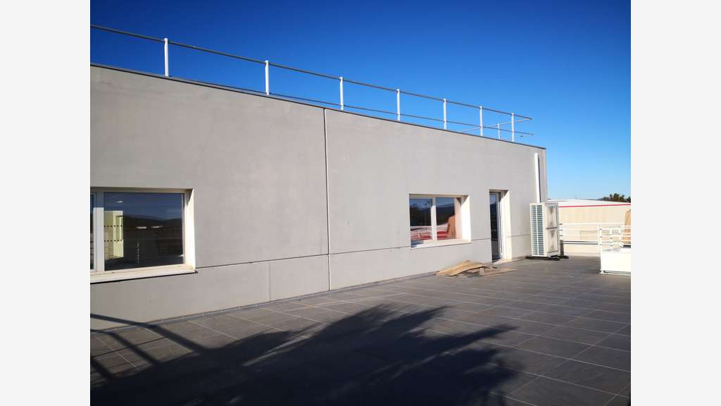 Vente bureaux 246m² comme neufs à La Farlède