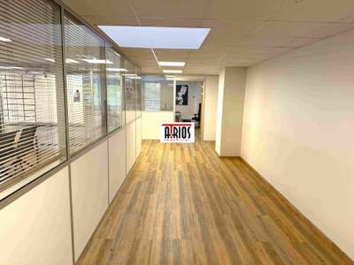 Vente bureaux 246m² + terrasse en ZI à la Farlède