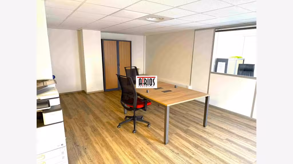 Vente bureaux 246m² + terrasse en ZI à la Farlède