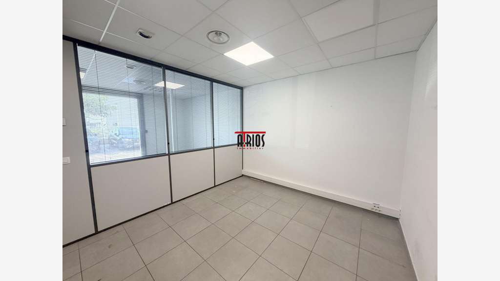 Vente bureaux 115.66m² en RDC à la Seyne sur Mer