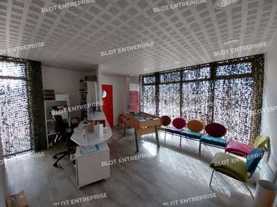 AV locaux professionnels 149m² ERP/PMR Landerneau