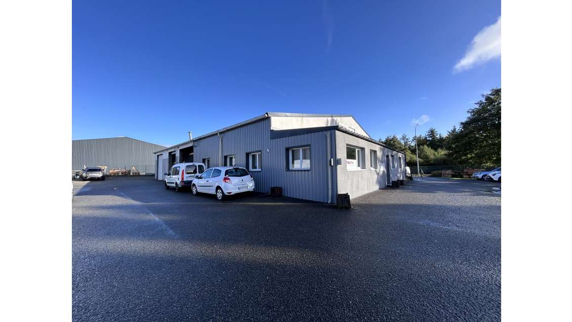 A vendre bureaux 242m² zone Lanester à Kerpont