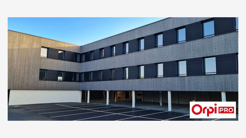 A vendre bureaux neufs 532m² proche rN12 Langueux