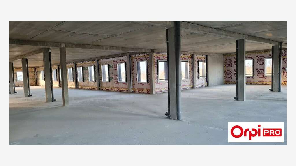 A vendre bureaux neufs 532m² proche rN12 Langueux