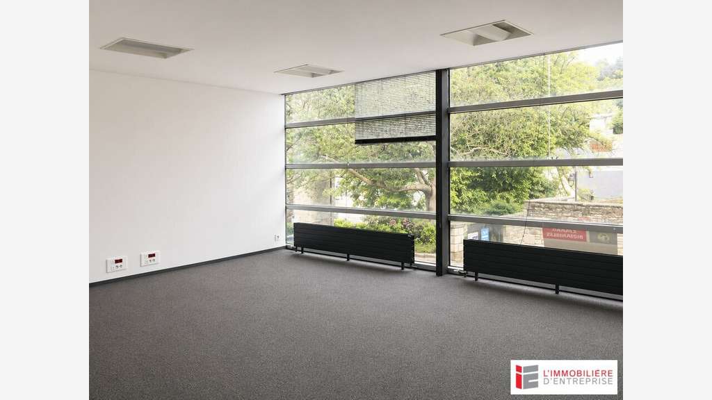 A vendre bureaux 207m² en centre ville de Lannion