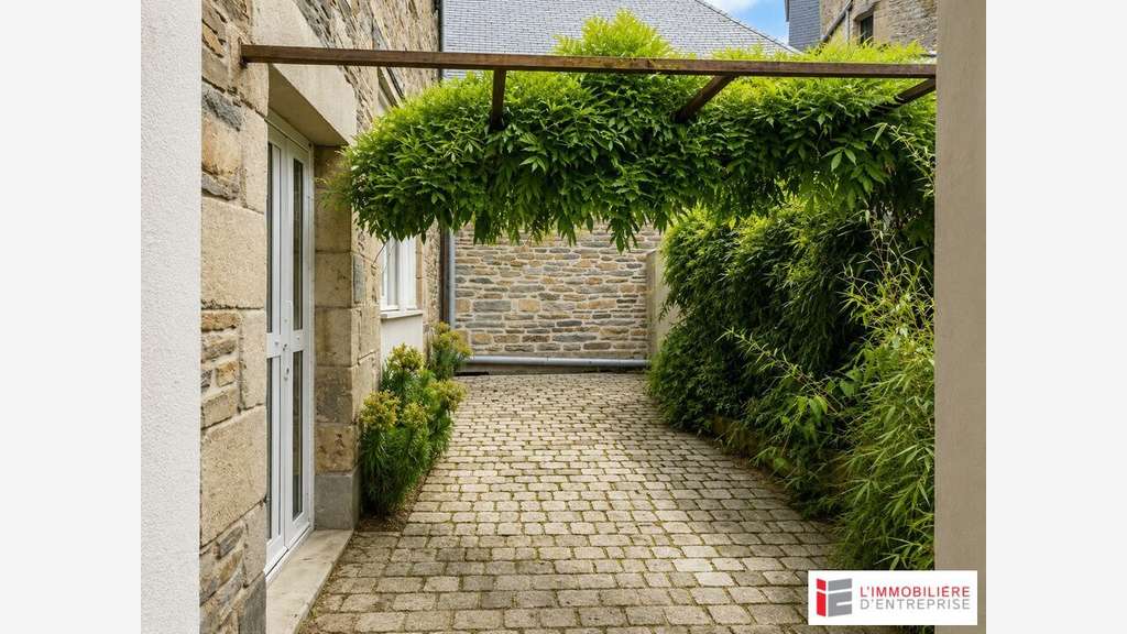A vendre bureaux 207m² en centre ville de Lannion