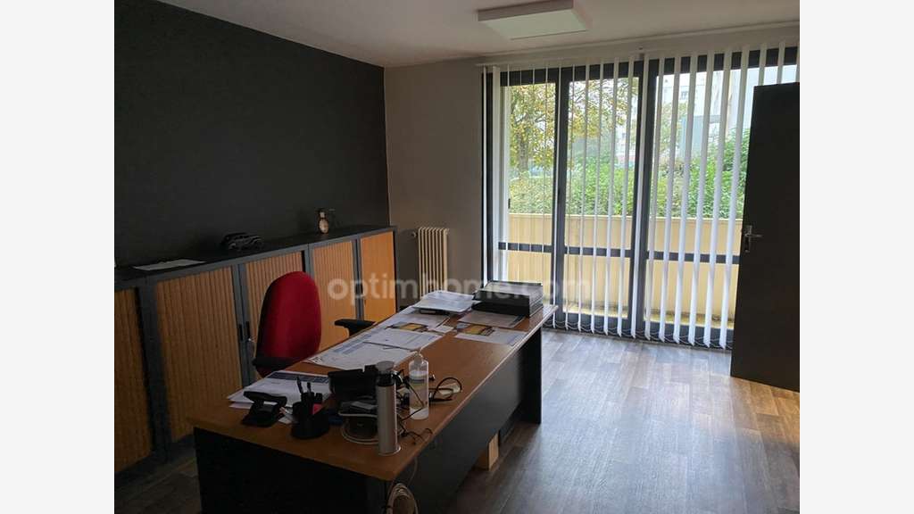 Bureaux 119m² avec locataire  à vendre à Laon