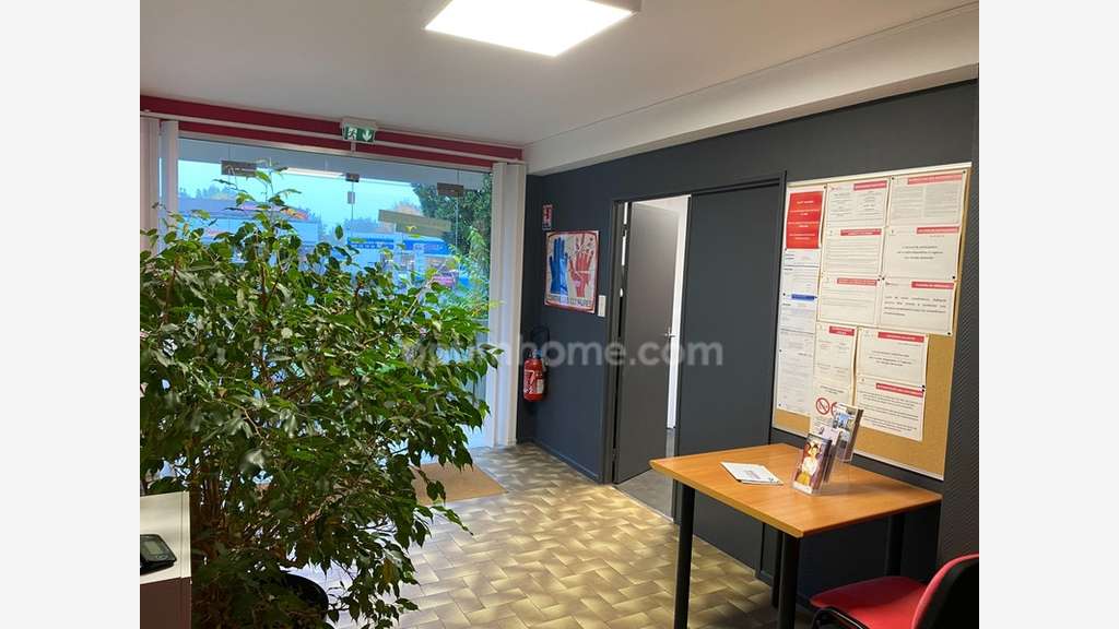 Bureaux 119m² avec locataire  à vendre à Laon