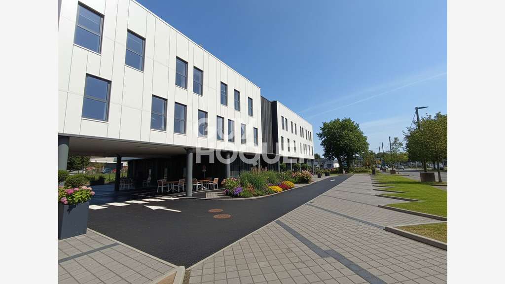 Vente plateau de bureaux 212m² R+1 à Quévert