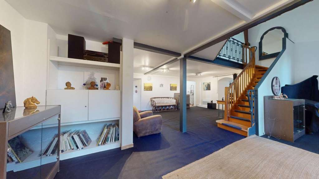Vente bureaux + appartements au Cellier