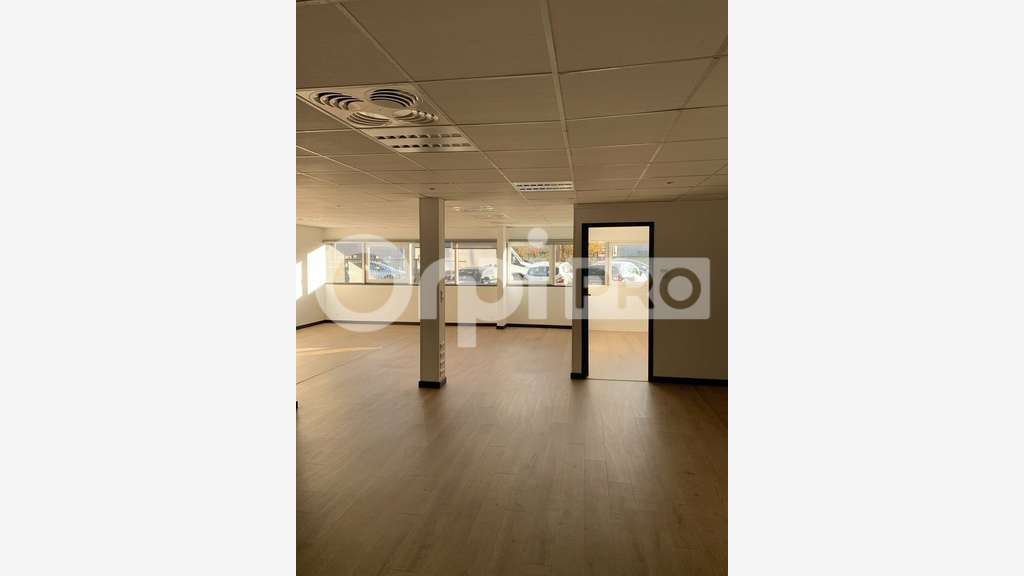 Vente bureau 96m² en RDC très bon état au Haillan