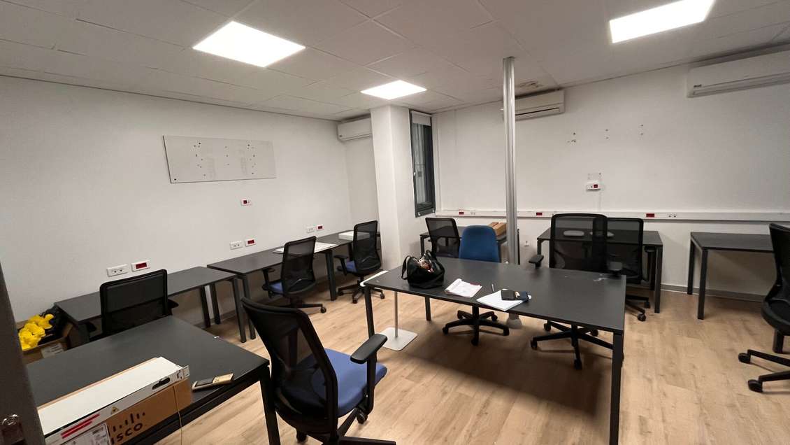 Vente bureaux de 46m² en zc Le Lamentin 