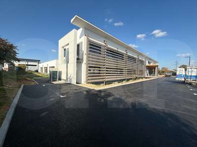 A Vendre / à louer bureaux 211m² Le Rheu
