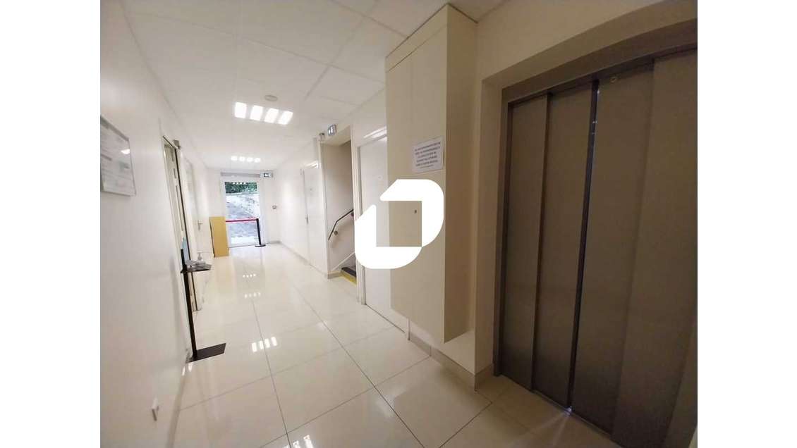 Vente Bureaux 702m² Les clayes sous bois