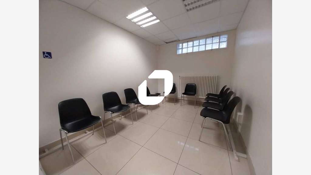 Vente Bureaux 700m² Les clayes sous bois
