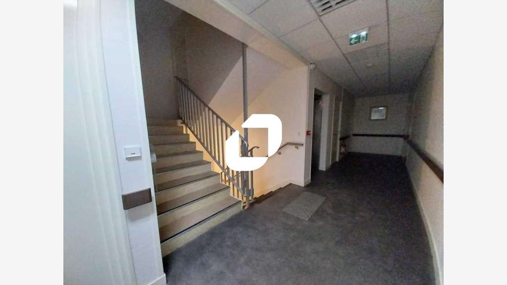 Vente Bureaux 700m² Les clayes sous bois