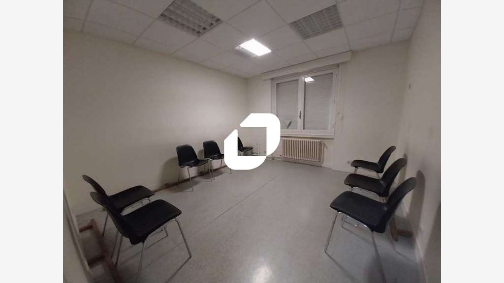 Vente Bureaux 700m² Les clayes sous bois