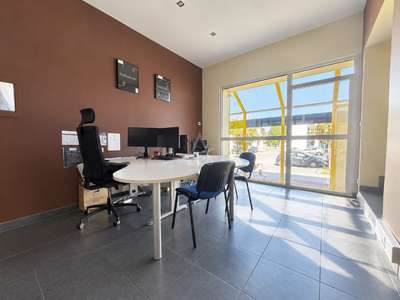 Ensemble immobilier de bureaux aux Essarts 