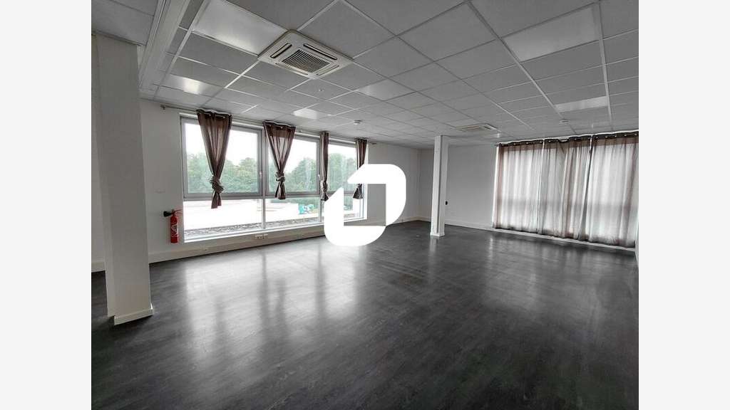 Vente Bureaux 391m² Les essarts le roi