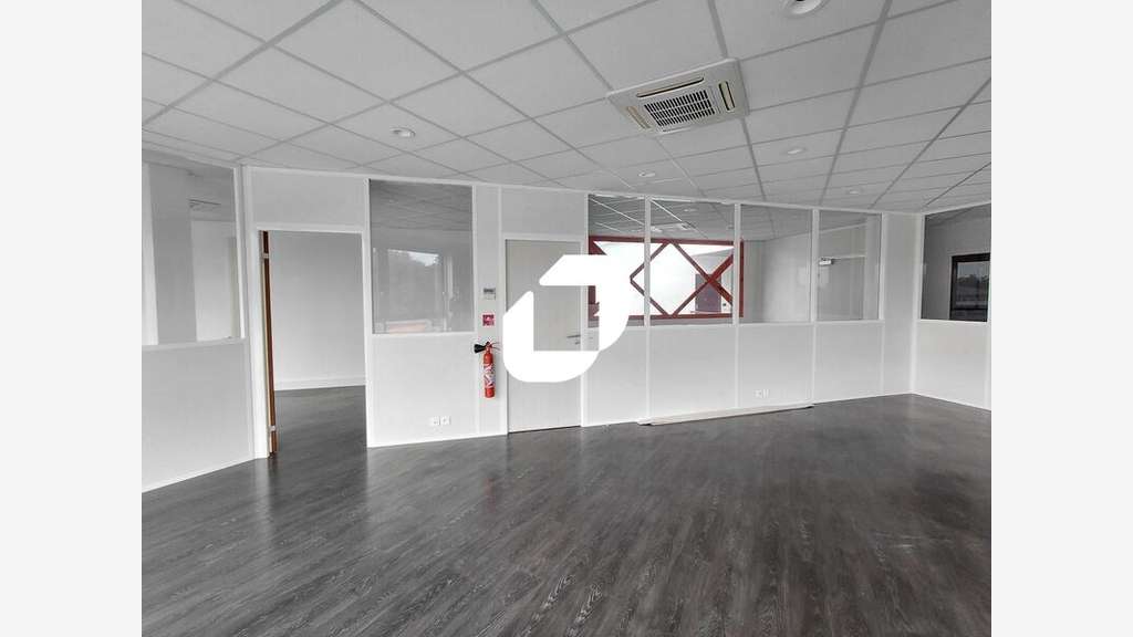 Vente Bureaux 391m² Les essarts le roi