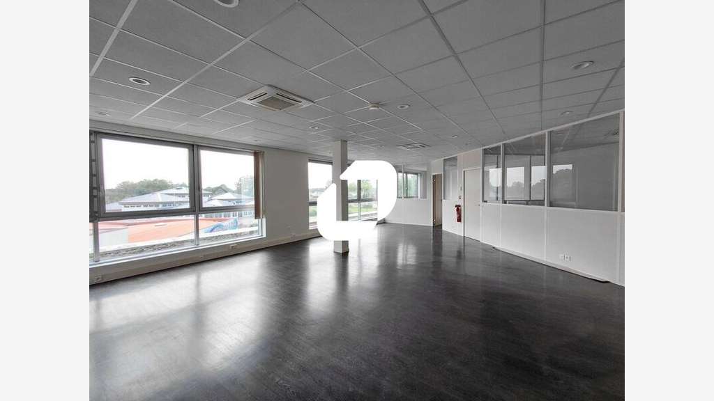 Vente Bureaux 391m² Les essarts le roi