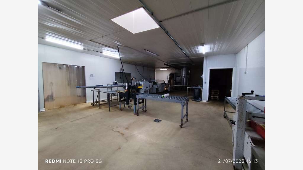 Vente bâtiment 1550m² à Lesneven accès 4 voies
