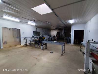 Vente bâtiment 1550m² à Lesneven accès 4 voies