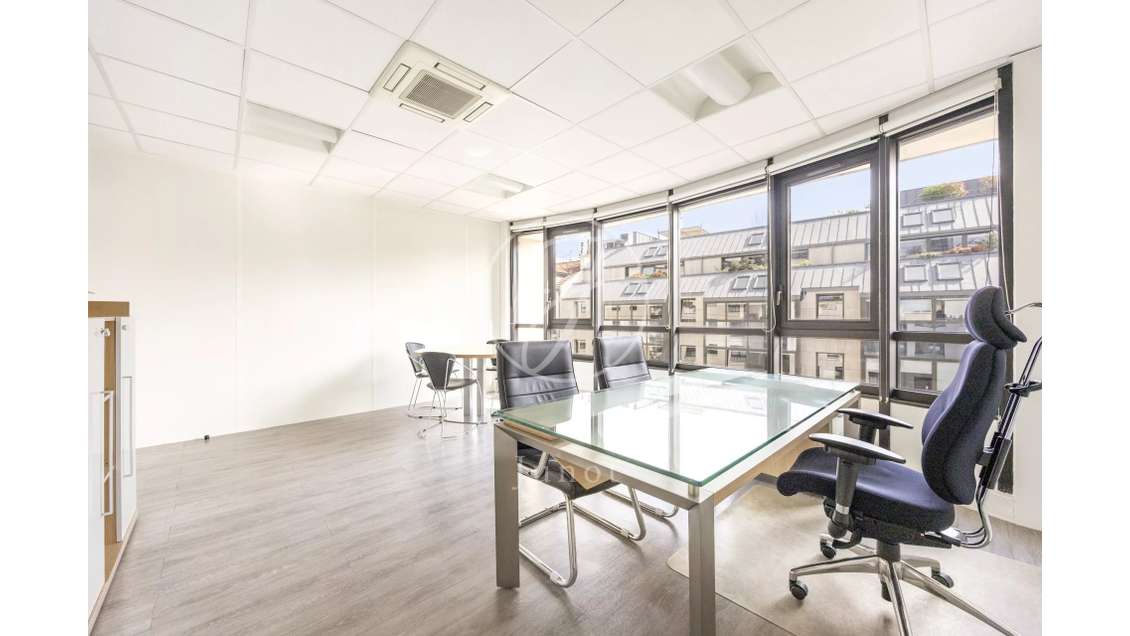 Levallois-Perret – Centre-ville – Bureaux de stand