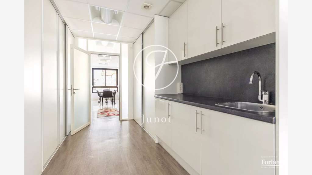 Bureaux de standing 99m² à Levallois-Perret Centre