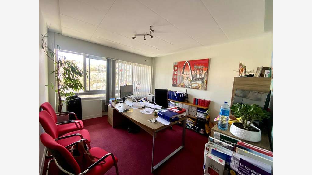Vente bureaux 4 pièces 92m² Limoges hyper centre