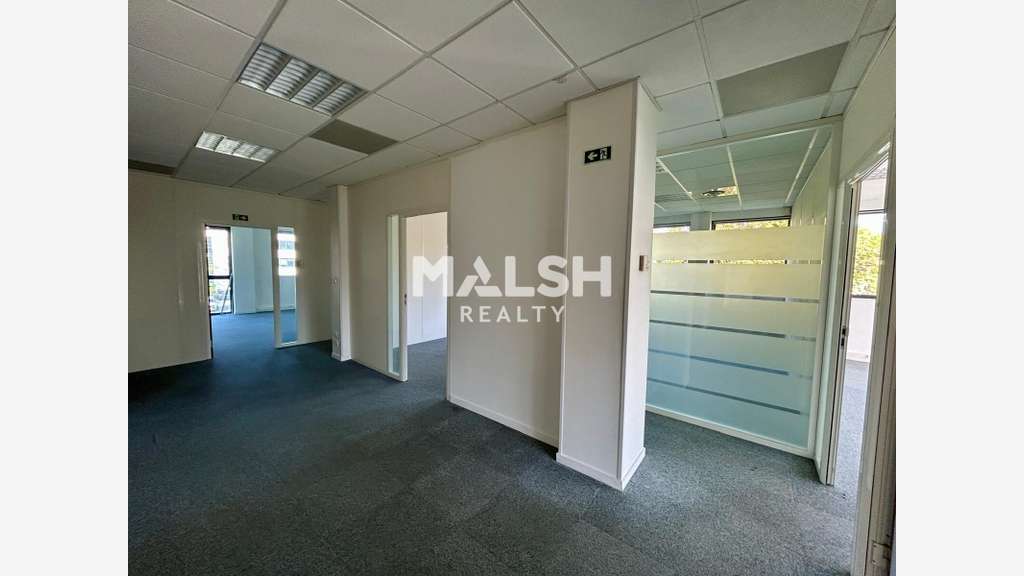 Bureaux à vendre 434m² à Limonest proche A6