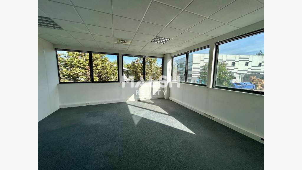 Bureaux à vendre 434m² à Limonest proche A6