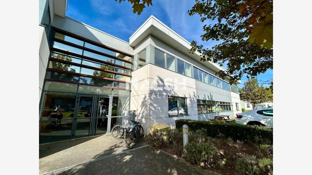 Bureaux à vendre 434m² à Limonest proche A6