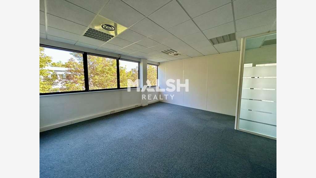 Bureaux à vendre 434m² à Limonest proche A6