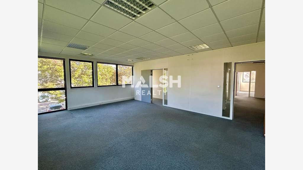Bureaux à vendre 434m² à Limonest proche A6