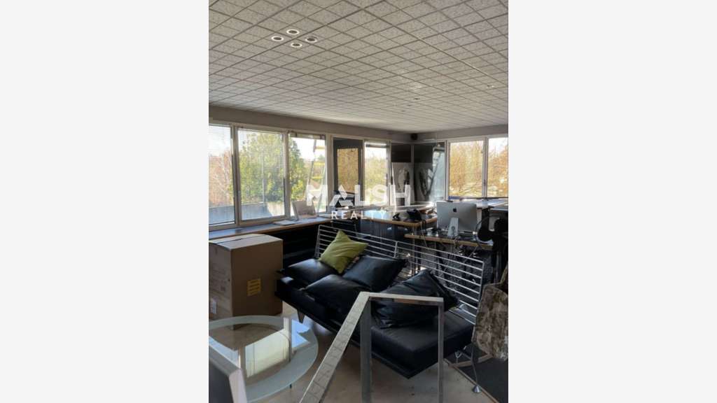 Bureaux à vendre 315m² à Lissieu A466 / A89