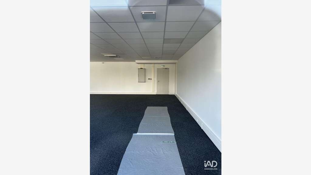 Vente bureau de standing à Lissieu