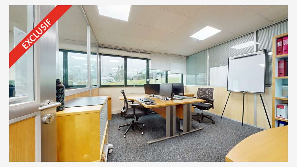 Bureaux 137m² à vendre à Lissieu