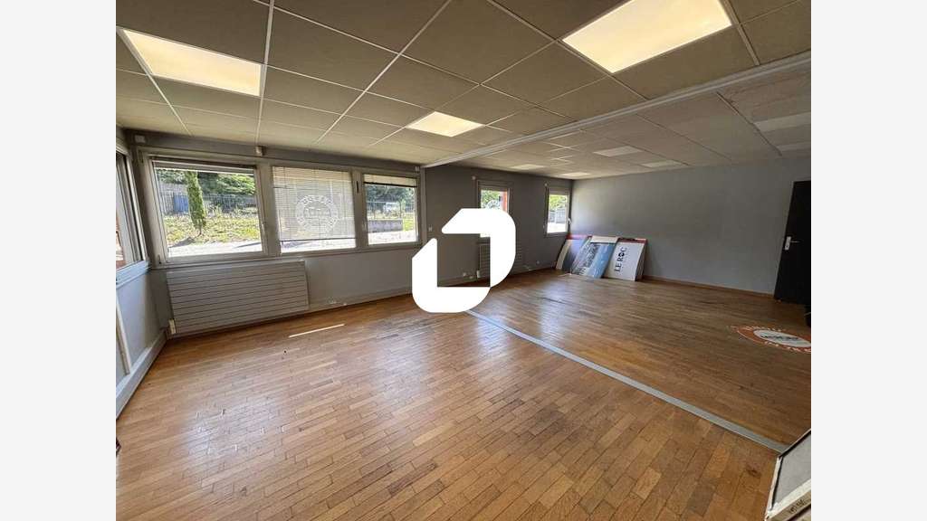 Vente Bureaux 510m² Lissieu